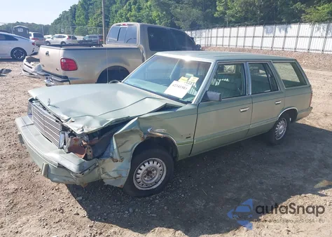 1981 Plymouth Reliant Custom из США, поврежденный, VIN 1P3BK49D0BF241394
